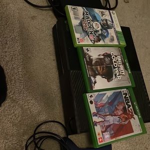 Used Xbox one with games and two controllers